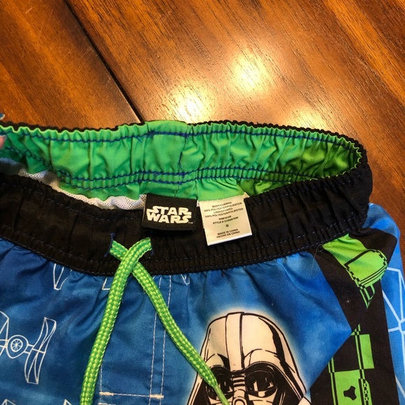 Star Wars swim trunks with lining and drawstring. - Picture 2 of 4